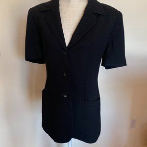 Black short-sleeved blazer
